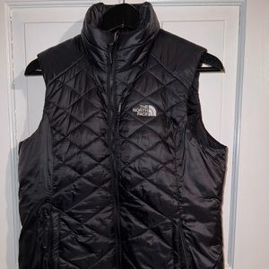 North Face Quilted Vest - size Medium- Great Condition!